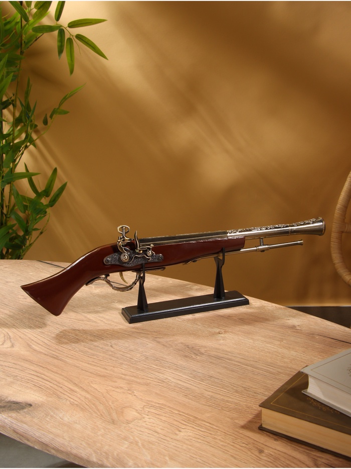 Макет оружия на подставке 2в1 «Сувенирный пистолет. Дуэль», подарочный набор, 54 см