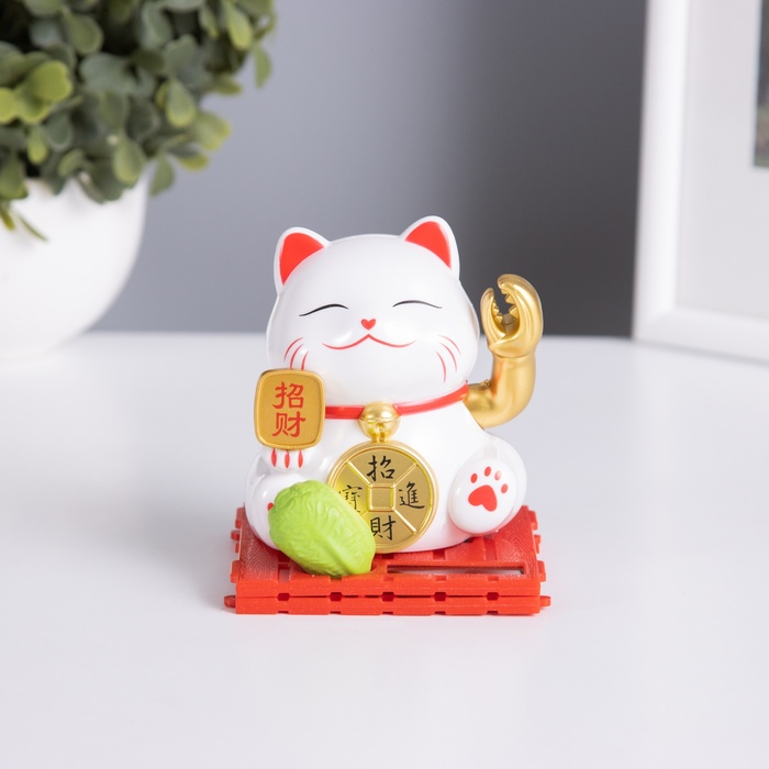 Маятник настольный антистресс «Белый Манэки-нэко с клешней», пластик, 8×8×8.5 см