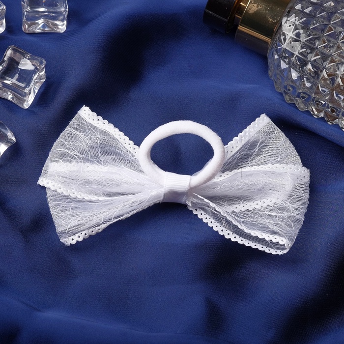 Бант для волос на резинке «Бантик», кружевной край полоски, 9 см, белый