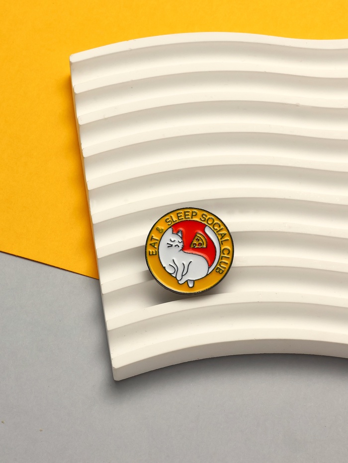 Значок «Котик» клуб интересов, цветной в сером металле