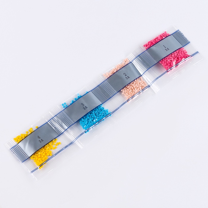 Алмазная вышивка «Ичиго», 13.7×18.3 см, картон, с частичным заполнением