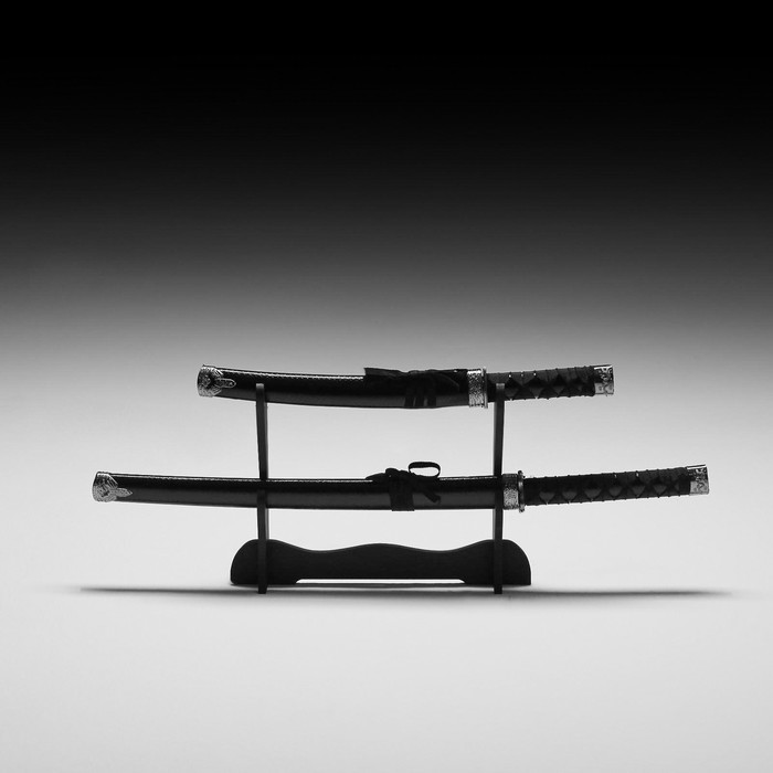 Макет оружия «Сувенирные катаны на подставке 2в1. Змей», подарочный набор, ножны кожзам, 47 см; 70 см