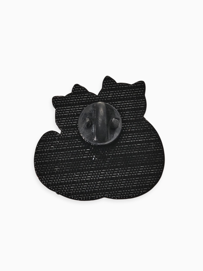 Значок «Котики» влюблённые, цветной в чёрном металле