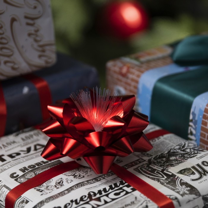 Светодиодная игрушка «Бант-звезда» 10 см, от батареек LR44×3, свечение мульти, красная