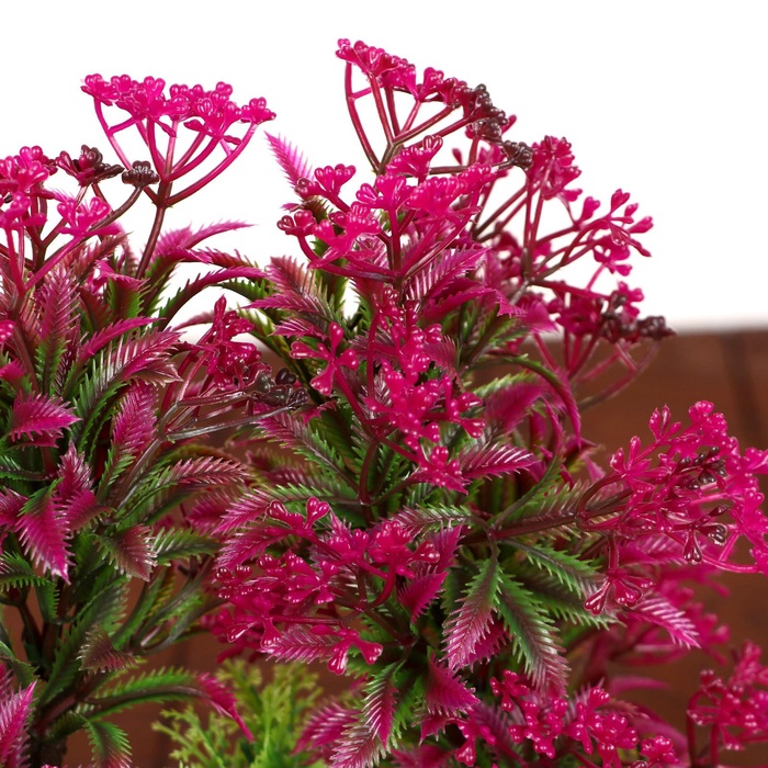 Бонсай искусственный в горшке «Остролист мелкие ягодки», 23×24 см, МИКС