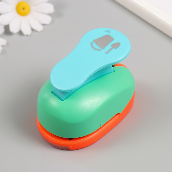 Дырокол фигурный рисунок 3.8×3.8 см «Песочница», 7×5.2×9.2 см, МИКС