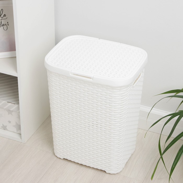 Корзина бельевая «Ротанг», 40 л, 29.5×37.8×48.2 см, с крышкой, белая