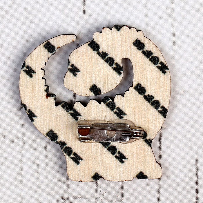 Деревянный значок «Диплодок»