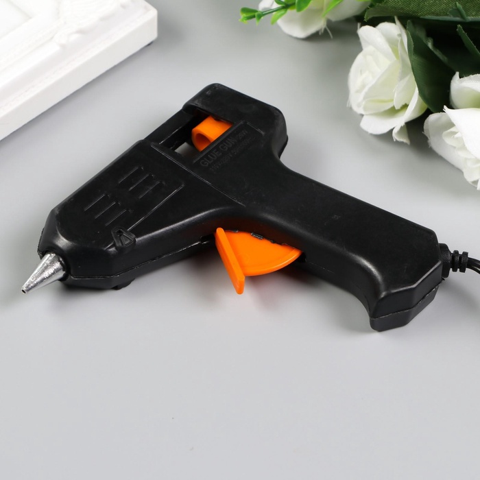 Клеевой пистолет 12×10.5 см питание: сетевой, диаметр стержня - 7 мм