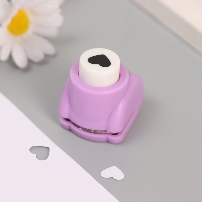 Дырокол фигурный "Сердечко" d=1 см 3х2,5х3 см МИКС