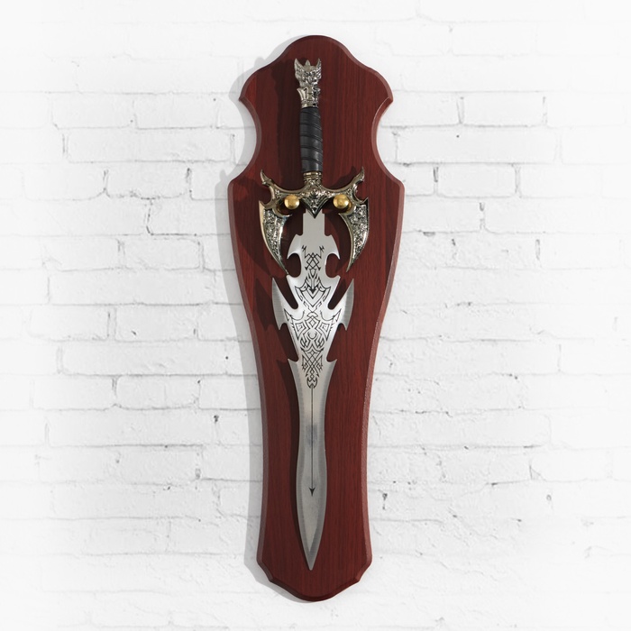 Панно на стену «Макет оружия: сувенирный меч на планшете», змеи на уголках эфеса, 56 см