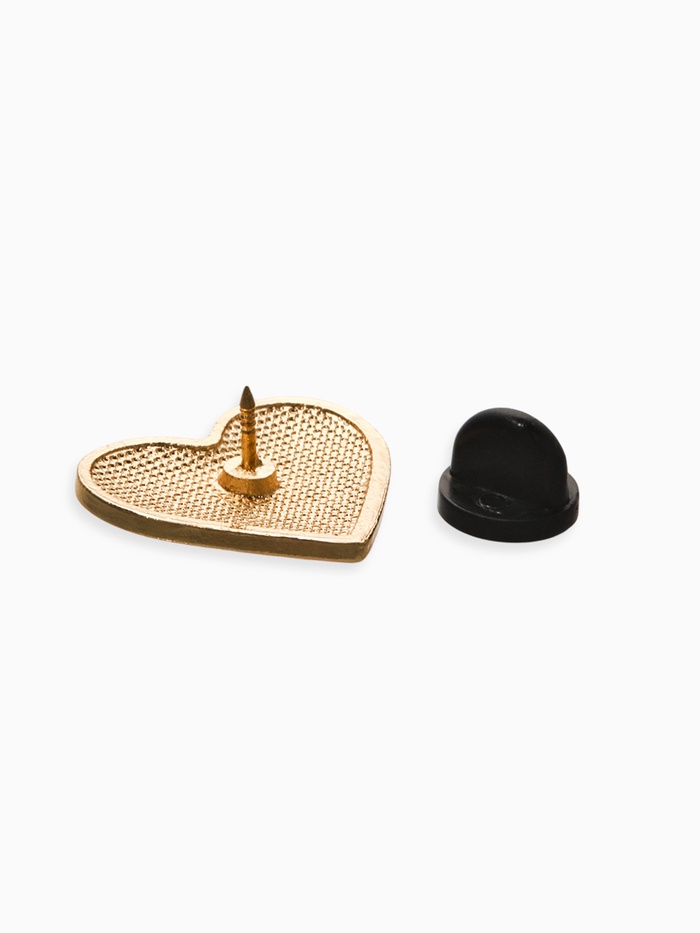 Значок «Россия» в сердце, цветной в серебре