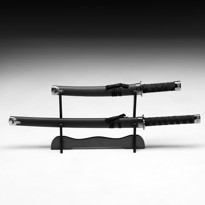 Макет оружия «Сувенирные катаны на подставке 2в1. Рептилия», подарочный набор, ножны кожзам, чёрный 47 см; 70 см