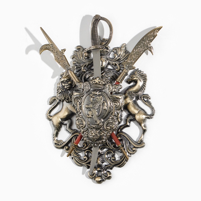 Панно на стену «Геральдика. Лев на щите и две шпаги», декор настенный, щит декоративный