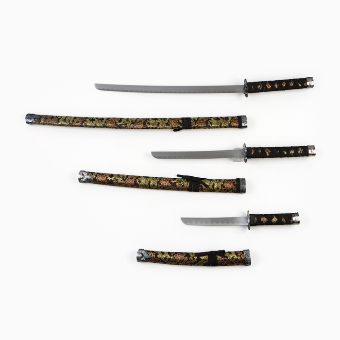 Макет оружия «Сувенирные катаны на подставке 3в1. Драконы на бежевом», подарочный набор, ножны ткань, 47 см; 70 см; 89 см