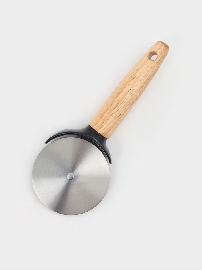 Нож для пиццы Magistro, 20×8×3 см, нержавеющая сталь, ручка каучук, бежевая, чёрная