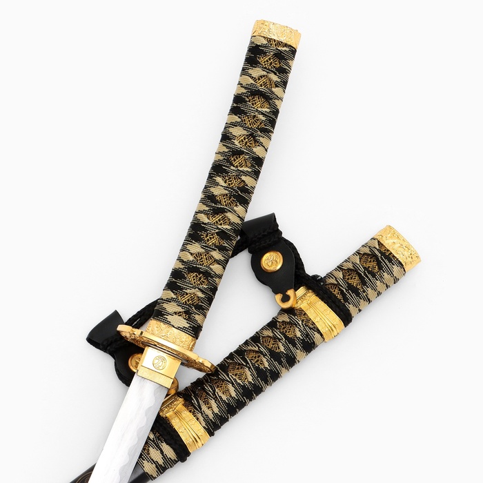 Макет оружия «Сувенирная катана на подставке. Хикэру», 78 см, чёрная с золотом