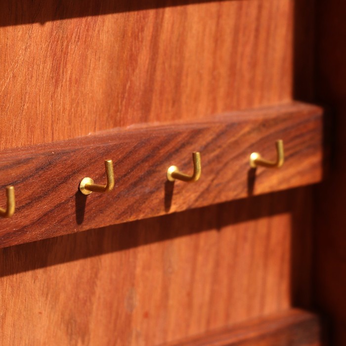 Ключница «Штурвал», 18×9×31 см, дерево шишам