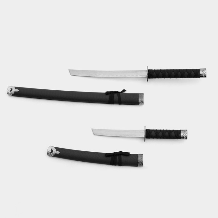 Макет оружия «Сувенирные катаны на подставке 2в1. Рептилия», подарочный набор, ножны кожзам, чёрный 47 см; 70 см