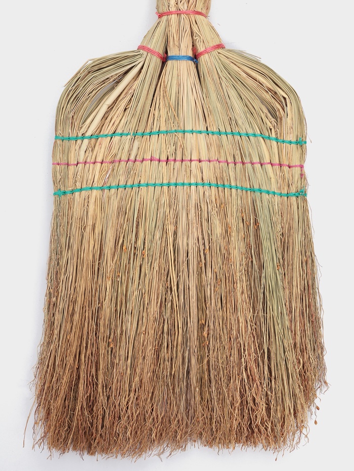 Веник узбекский из сорго 3-х прошивной 3-х лучевой, 87-96 см, ручная работа