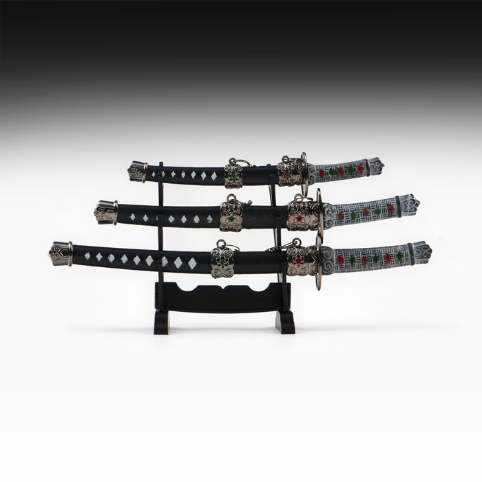 Макет оружия «Сувенирные катаны на подставке 3в1. Алмаз», подарочный набор, ножны чёрный с белыми ромбами, 16 см; 20 см ; 24.5 см