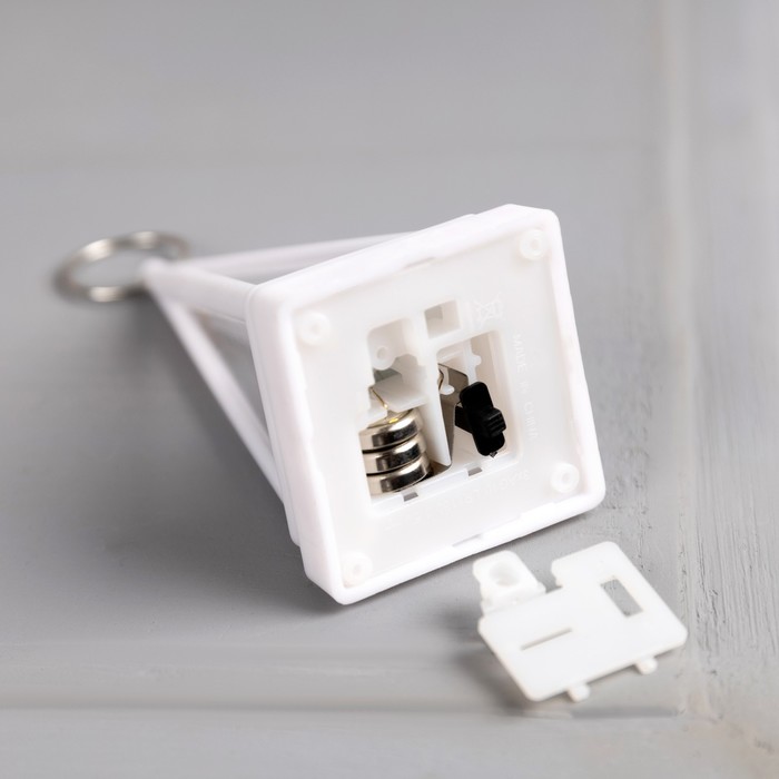 Светодиодная фигура-брелок «Ёлочка», 4×4×9.5 см, LR1130×3 (в комплекте), свечение тёплое белое