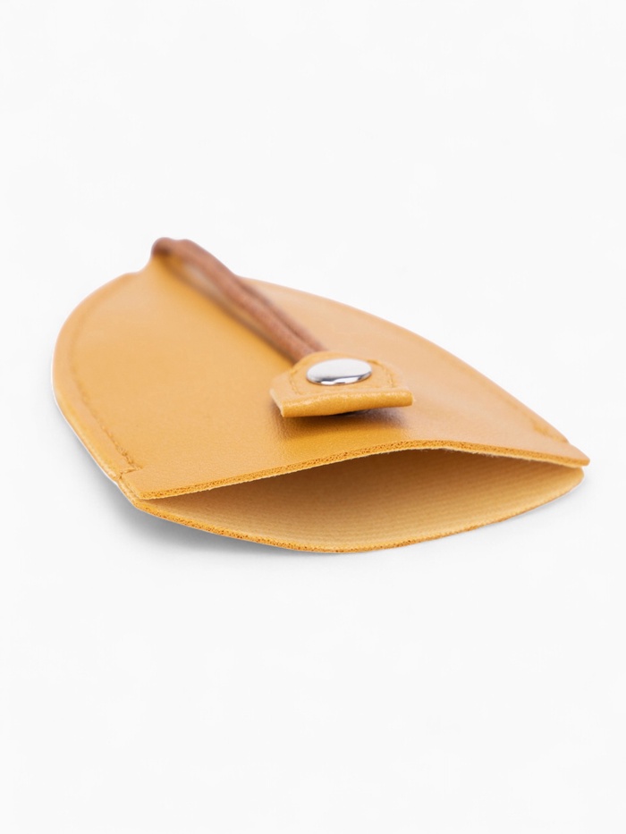 Ключница карманная с кольцом, размер 11.5×7.5×0.3 см, жёлтая