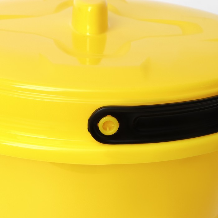 Ведро с крышкой «Лайт», 10 л, d=29.2 см, h=28.2 см, пластик, жёлтое