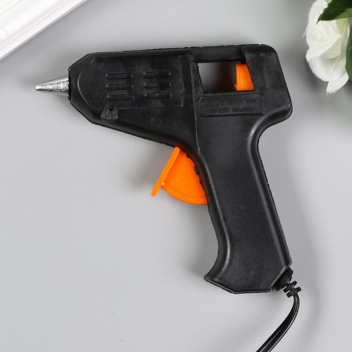 Клеевой пистолет 12×10.5 см питание: сетевой, диаметр стержня - 7 мм