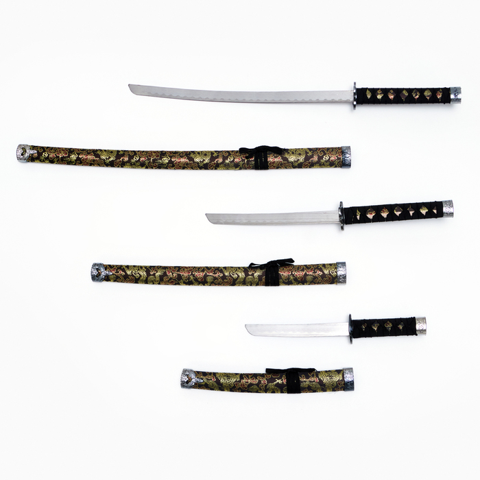 Макет оружия «Сувенирные катаны на подставке 3в1. Драконы на чёрном», подарочный набор, ножны ткань, 47 см; 70 см; 89 см