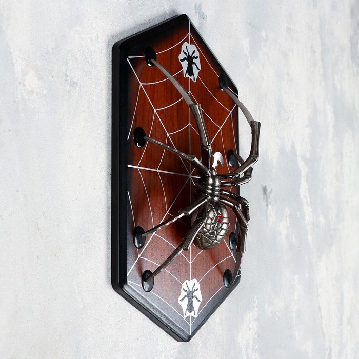 Панно на стену «Макет оружия: сувенирный паук на планшете», декор настенный