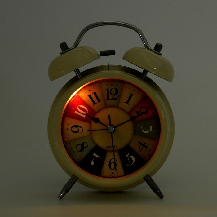 Будильник «Классика», дискретный ход, 11.5×16 см, от батарейки АА, бежевый