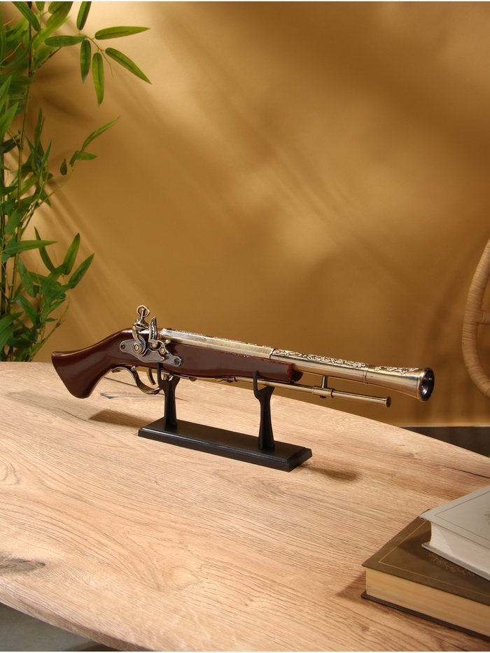 Макет оружия на подставке 2в1 «Сувенирный пистолет. Дуэль», подарочный набор, 54 см