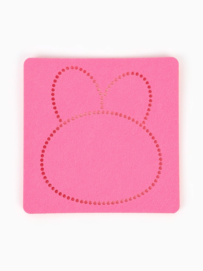 Вышивка по фетру «Зайка», 20.5×20.5 см, розовая