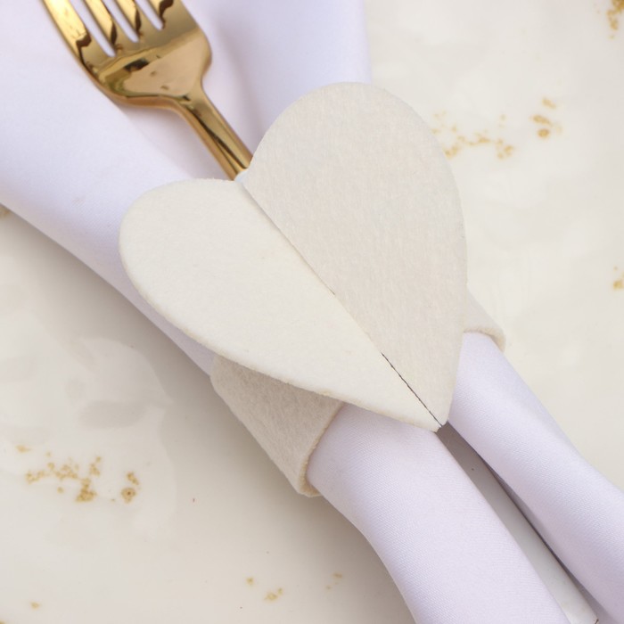 Набор декоративных колец для салфеток «Сердечки» 2 шт., d=5 см, 100% п/э, фетр