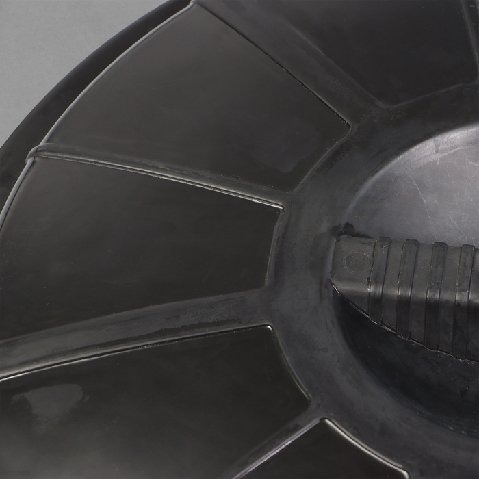 Бак хозяйственно - бытовой, 40 л, полипропилен, с крышкой, чёрный