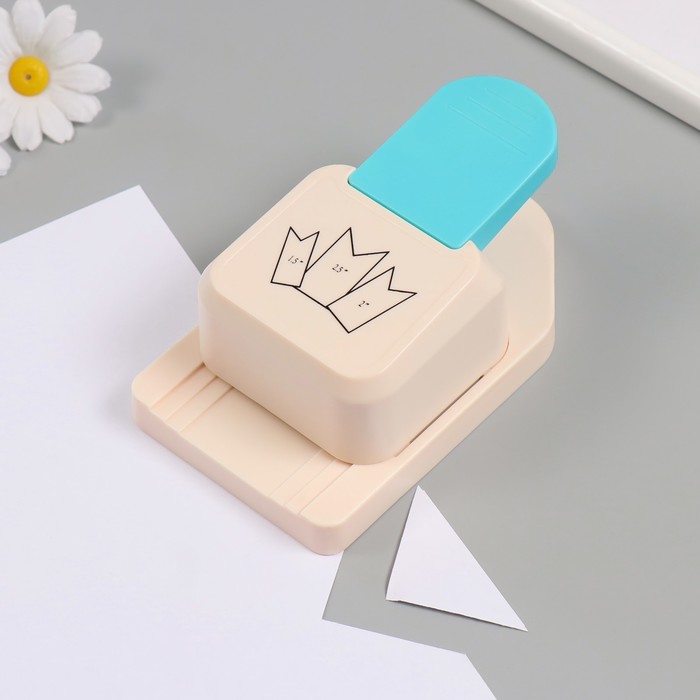 Дырокол фигурный 3 в1 рисунок 3.8/5/6.3 см «Флажок», 9×14.9×6.3 см