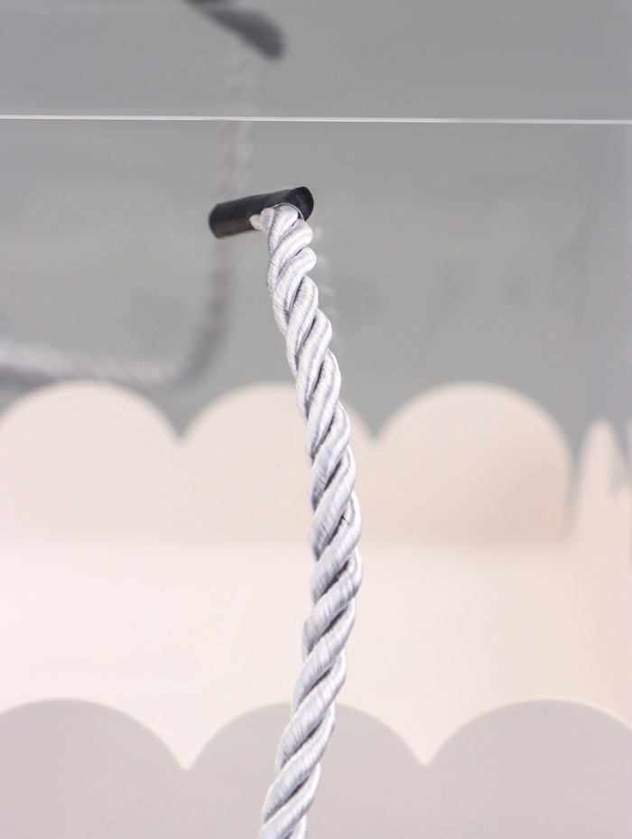 Кондитерская коробка под рулет, белая, с ручками, 18.5×10×10 см