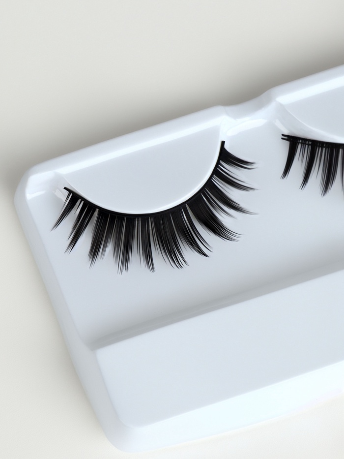 Ресницы накладные «Объём», 13 мм, без клея, чёрные