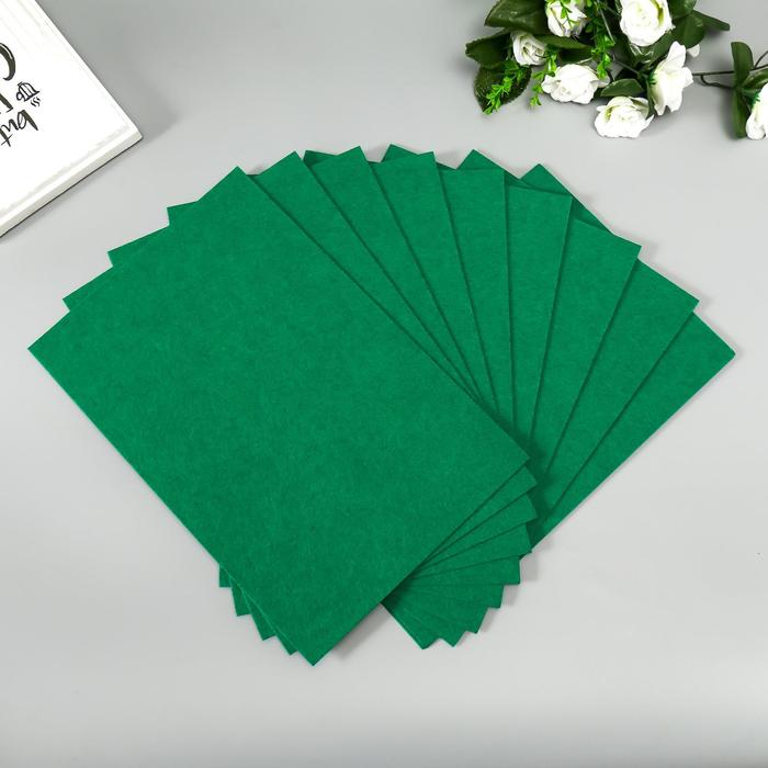 Фетр  жесткий  1 мм 20х30 см   зеленый