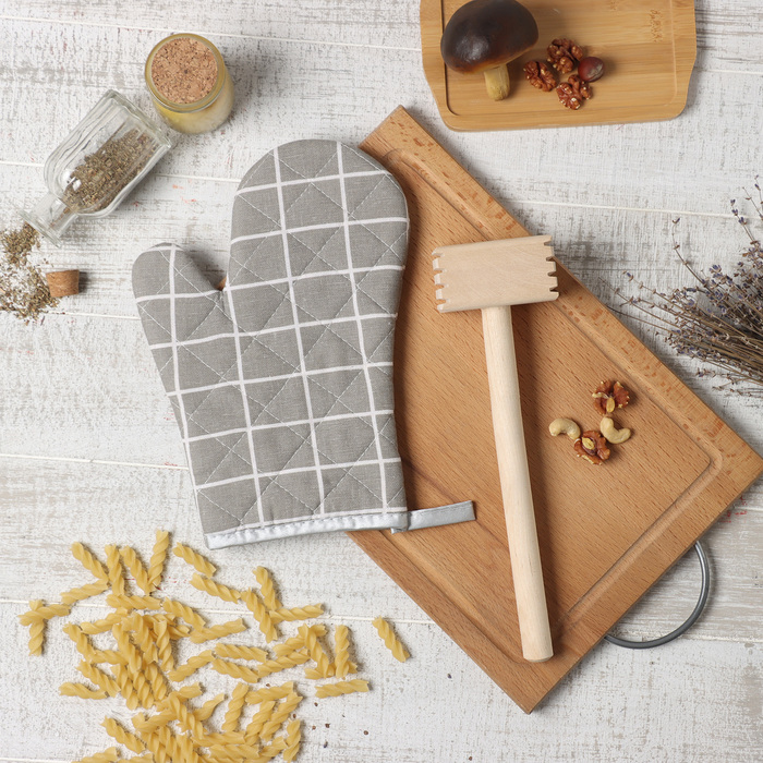 Кухонный набор Gentleman: варежка-прихватка 20×28 см, молоток деревянный