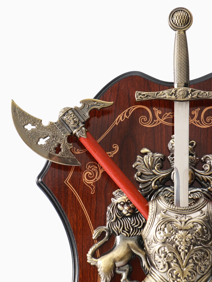 Панно на стену «Геральдика. Конь и лев с доспехами», декор настенный, щит декоративный