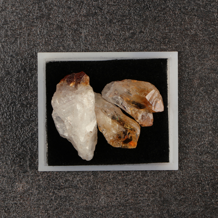 Камень коллекционный сувенирный «Жеода бежевая», 6×6×4 см