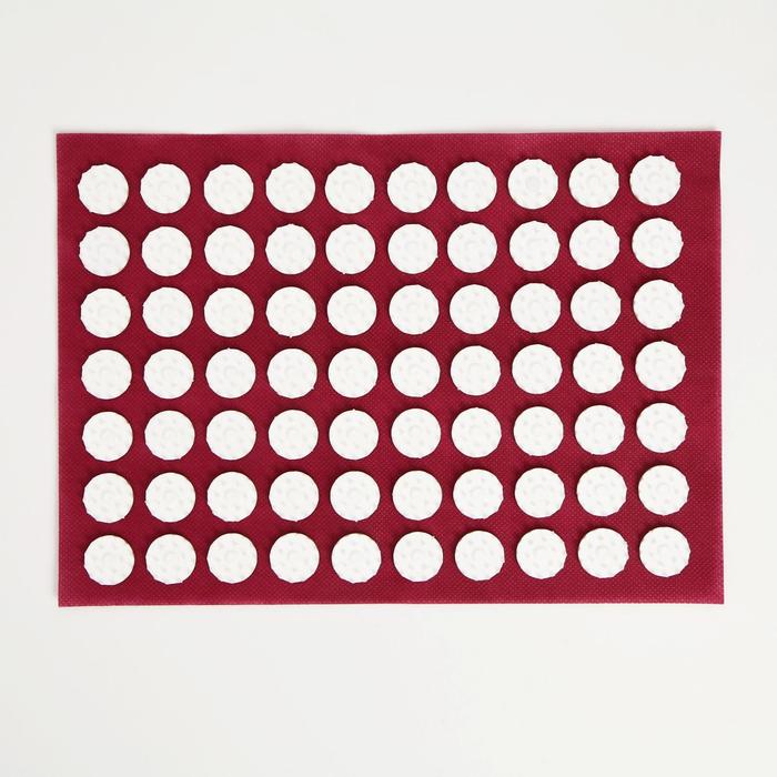 Аппликатор «Кузнецова», 70 колючек, спанбонд, 23×32 см, красный.