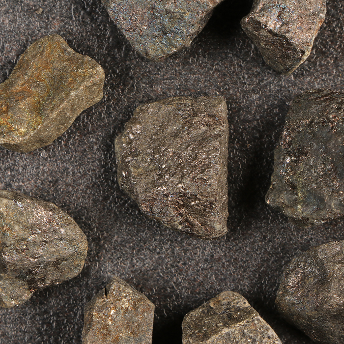 Набор камней коллекционных сувенирных «Арсенопирит», кристаллы, фракция 2-3 см, 100 г