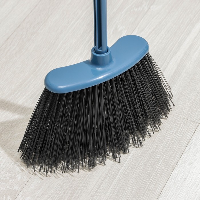 Метла жёсткая «Комфорт-люкс», с черенком, МИКС