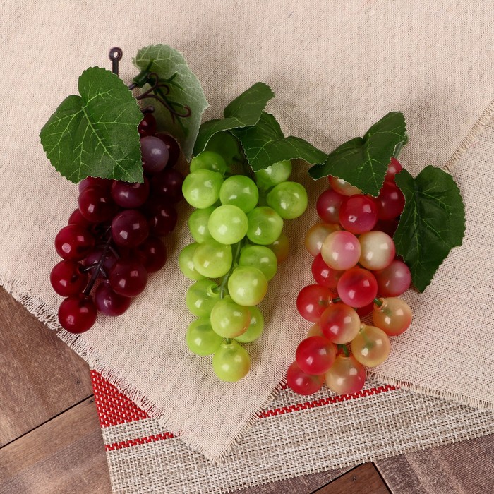 Муляж «Виноград матовый», 22 ягоды, 12 см, МИКС