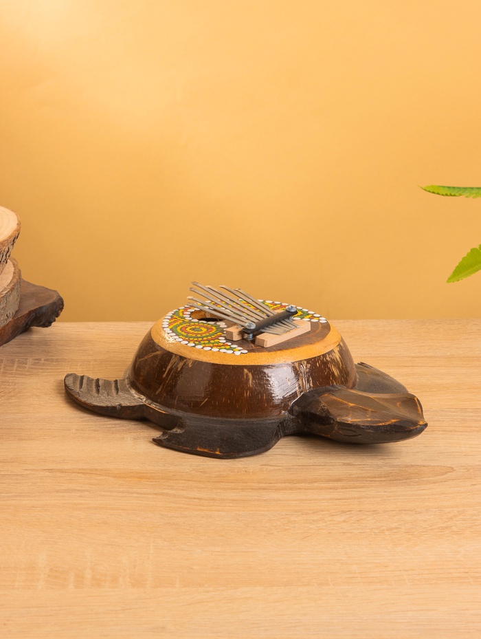 Сувенирный музыкальный инструмент Калимба «Черепаха», 18×24×6 см, албезия, кокос