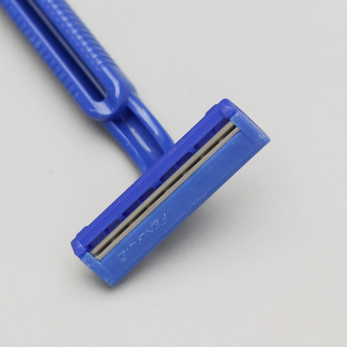 Бритва одноразовая «Стандарт плюс» с двумя нержавеющими лезвиями, в индивидуальной упаковке