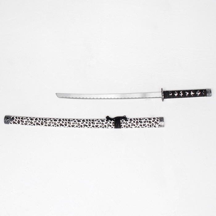 Макет оружия «Сувенирная катана на подставке», ножны под леопарда, светлый, 89 см
